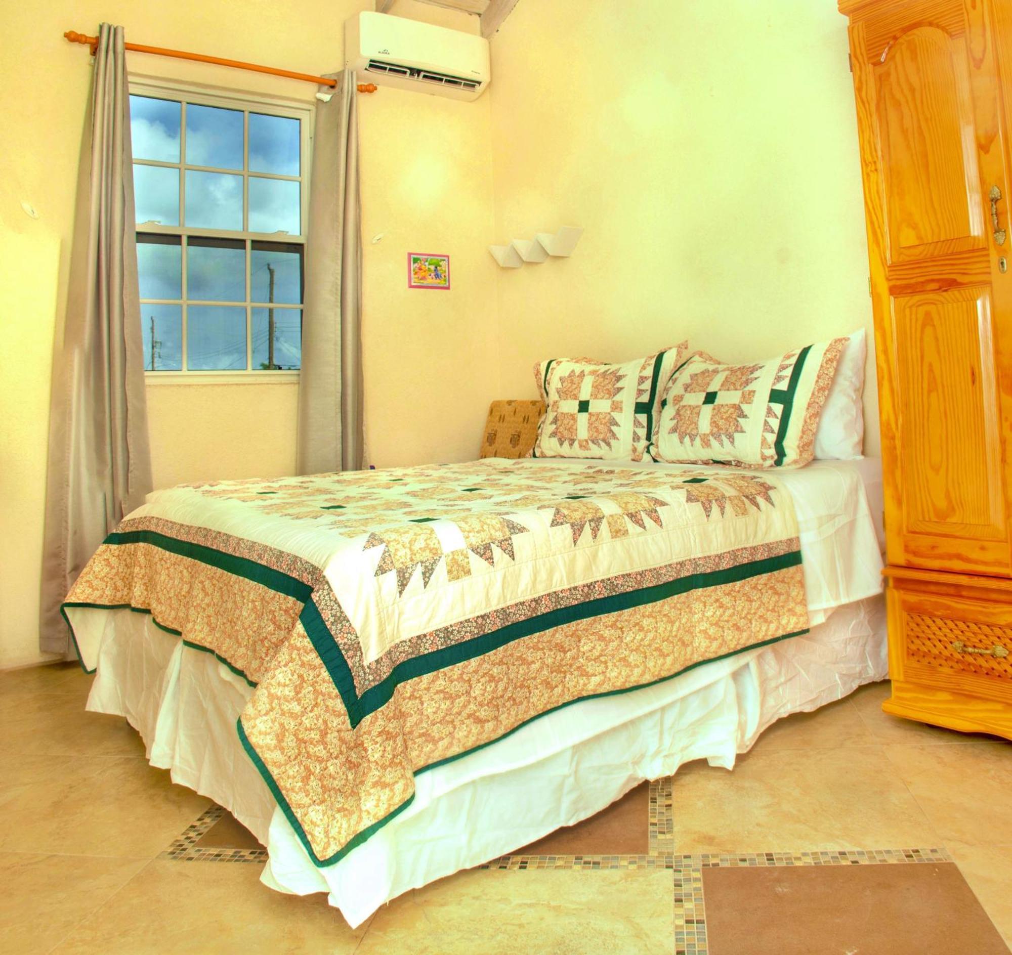 Cozy Modern Upstairs 2 Bed A/C Apt Near 2 Everything Сент-Філіп Екстер'єр фото