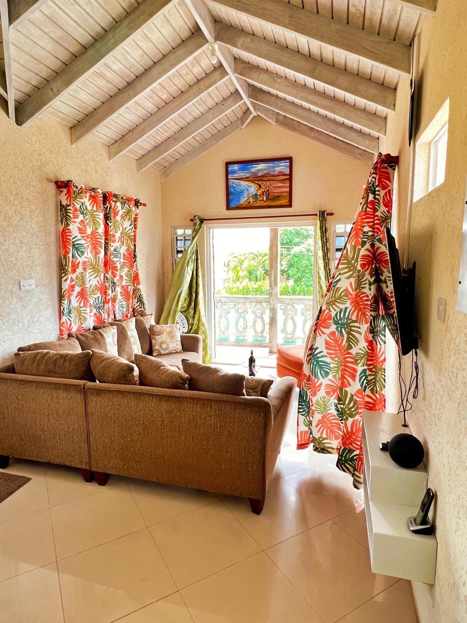 Cozy Modern Upstairs 2 Bed A/C Apt Near 2 Everything Сент-Філіп Екстер'єр фото